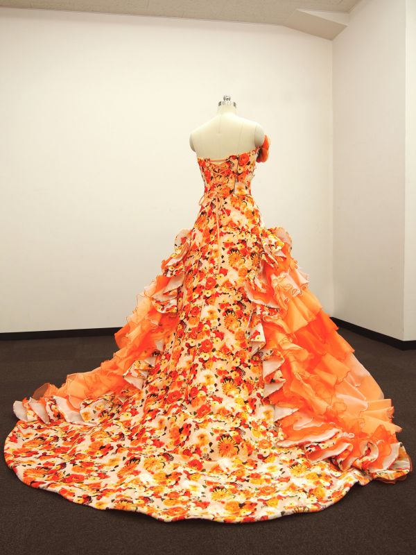 カラードレス オレンジ×フラワープリント ¥69,000,- ウェディング 