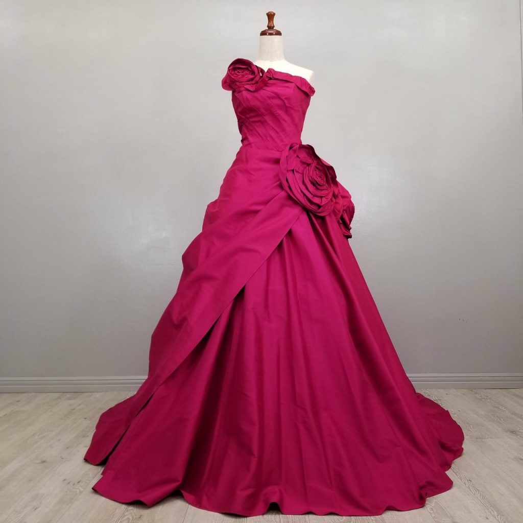 ローズピンクの大人可愛いカラードレス - ウェディングドレスセール1万