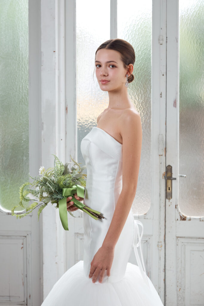 ウェディングドレス　購入