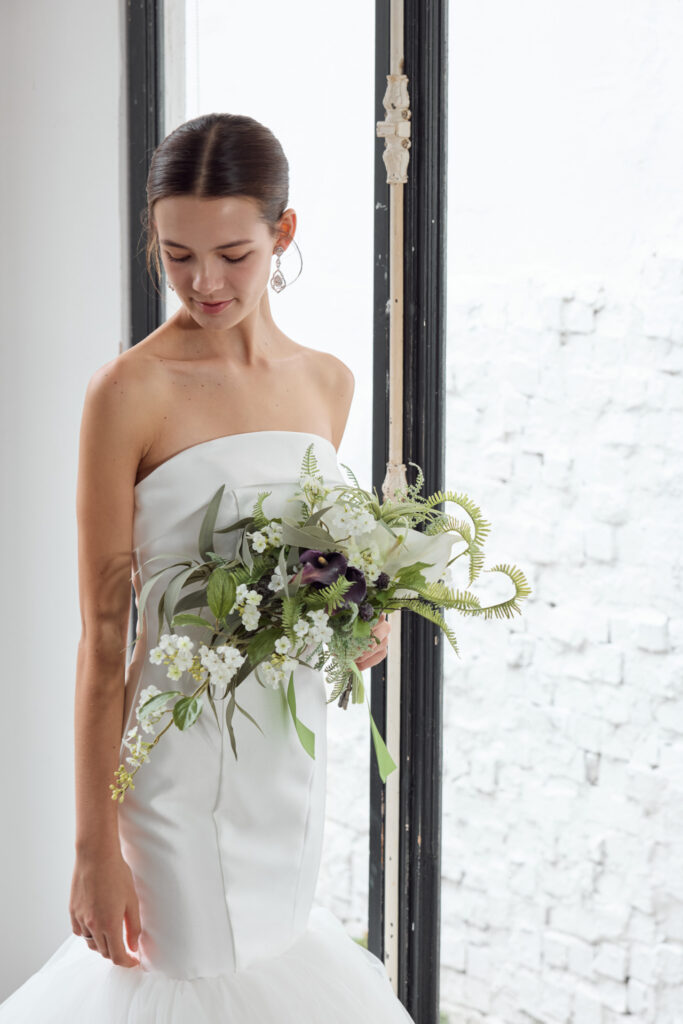 ウェディングドレス　安い