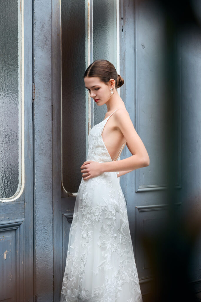 ウェディングドレス　東京　安い