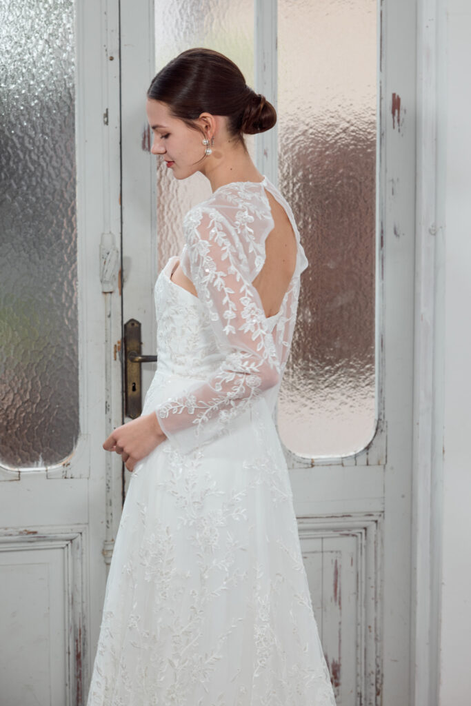 ウェディングドレス　レンタル