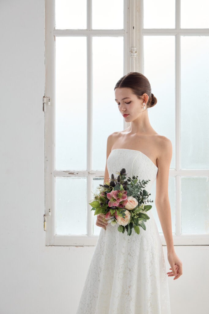 ウェディングドレス 人気 総レースaライン 前アップ