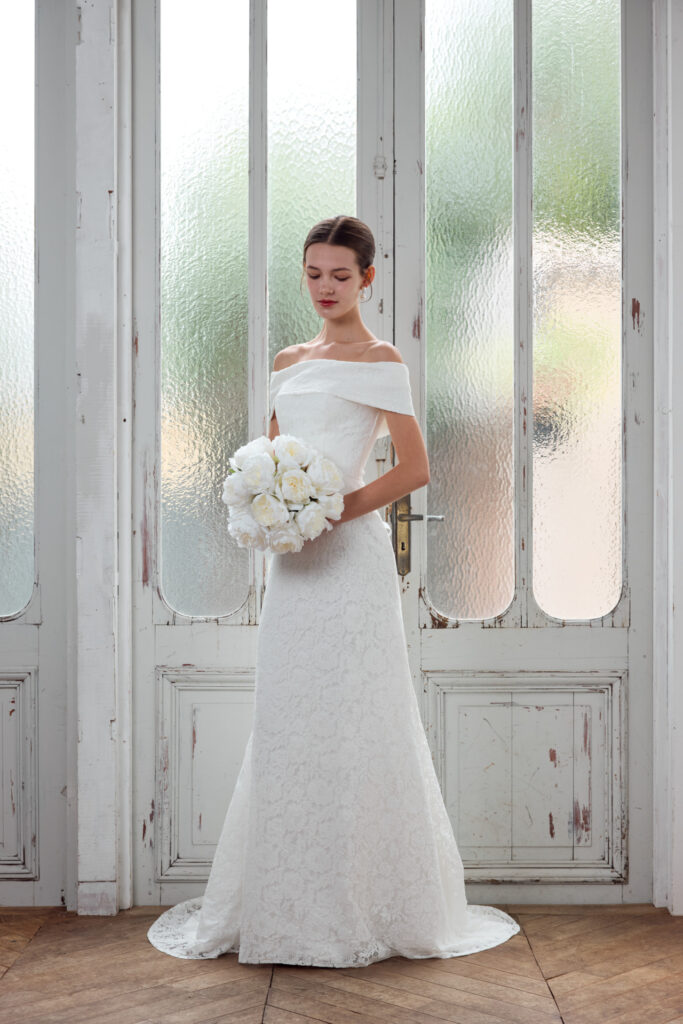 ウェディングドレス　購入