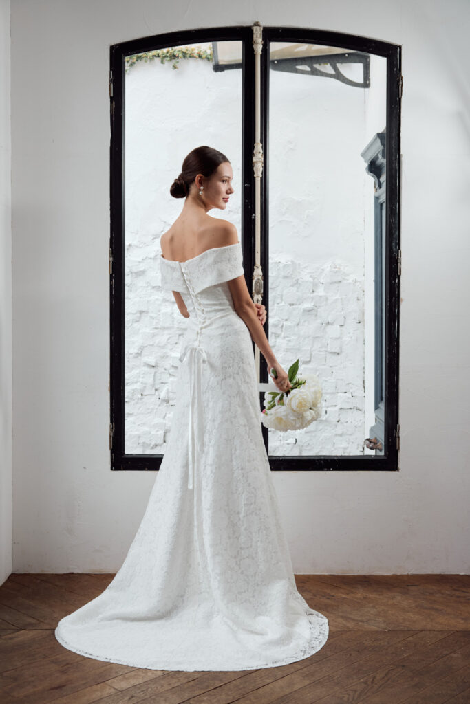 ウェディングドレス　レンタル