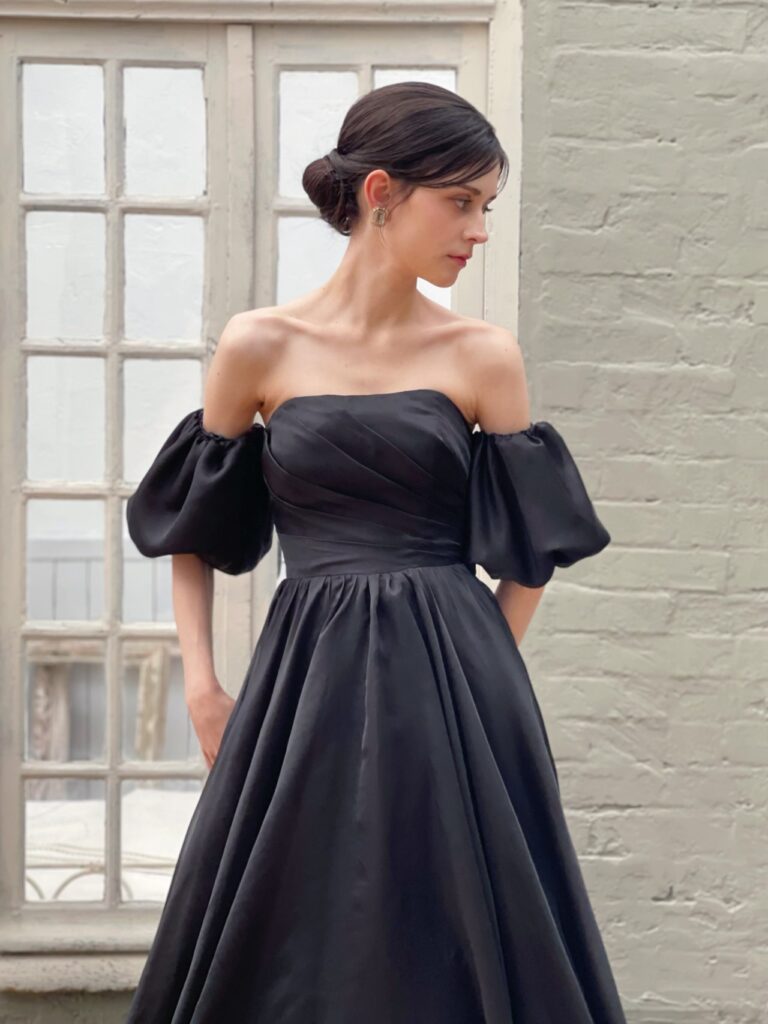 ブラックドレス　レンタル