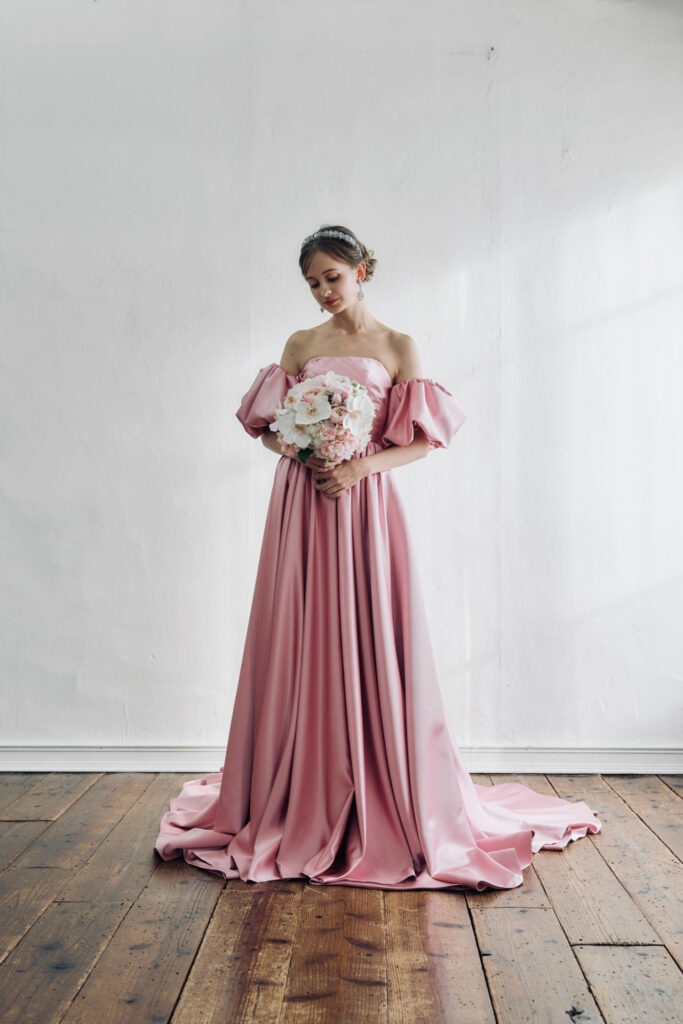 カラードレス ピンクサテン パフスリーブ取り外し可 レンタル