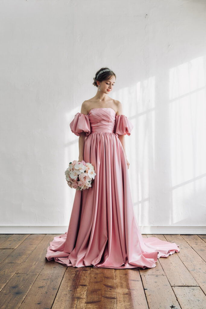 カラードレス ピンクサテン パフスリーブ取り外し可 東京