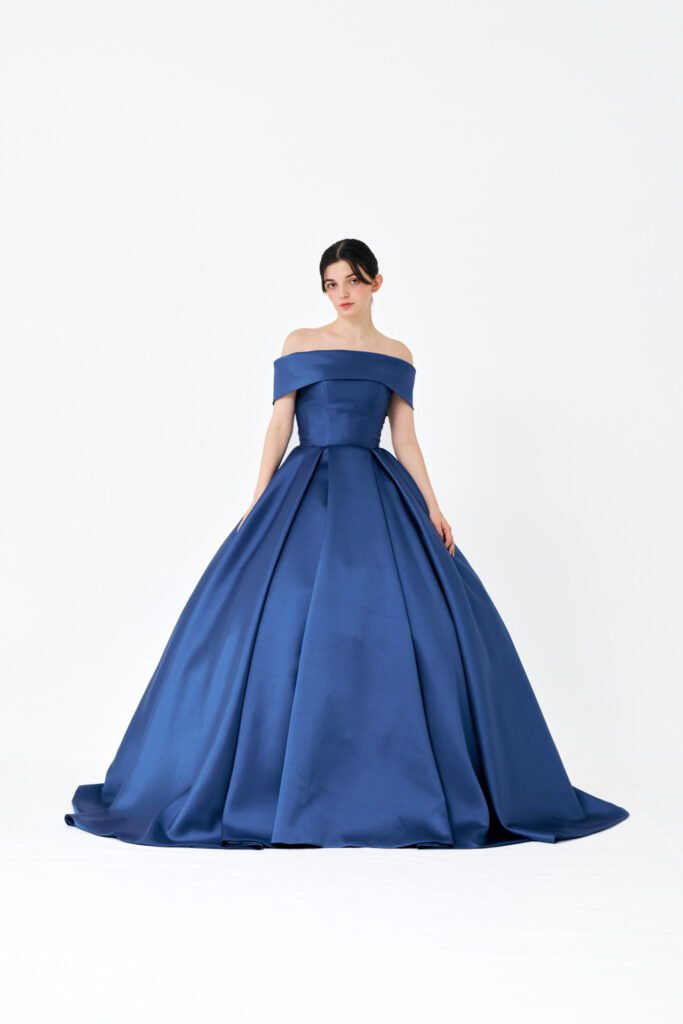 ロールカラードレス