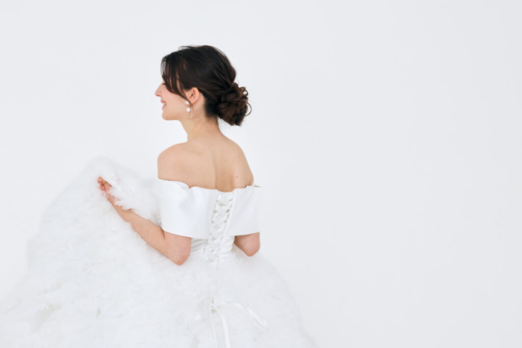 ウェディングドレス　レンタル　東京